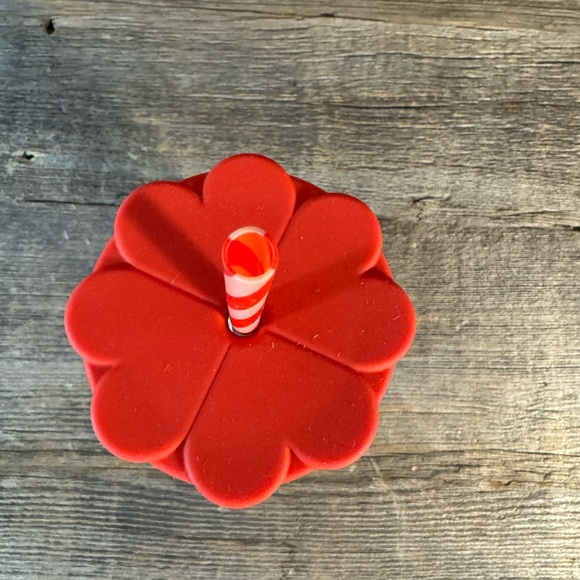 NWT Starbucks 2026 Valentines Recycled Glass Tumbler Silicon Red Heart - Picture 2 of 4